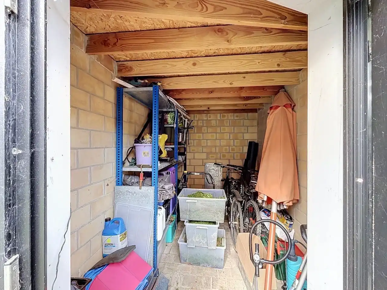 Ruime halfopen, quasi nieuwbouw woning op rustige ligging in het pittoreske Ramskapelle foto 42