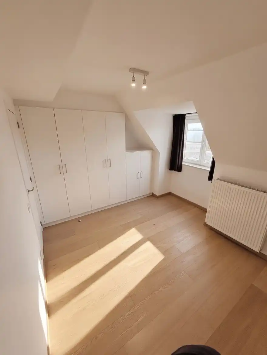 Uiterst ruim en luxueus appartement 130m² nabij het centrum van Waregem foto 12