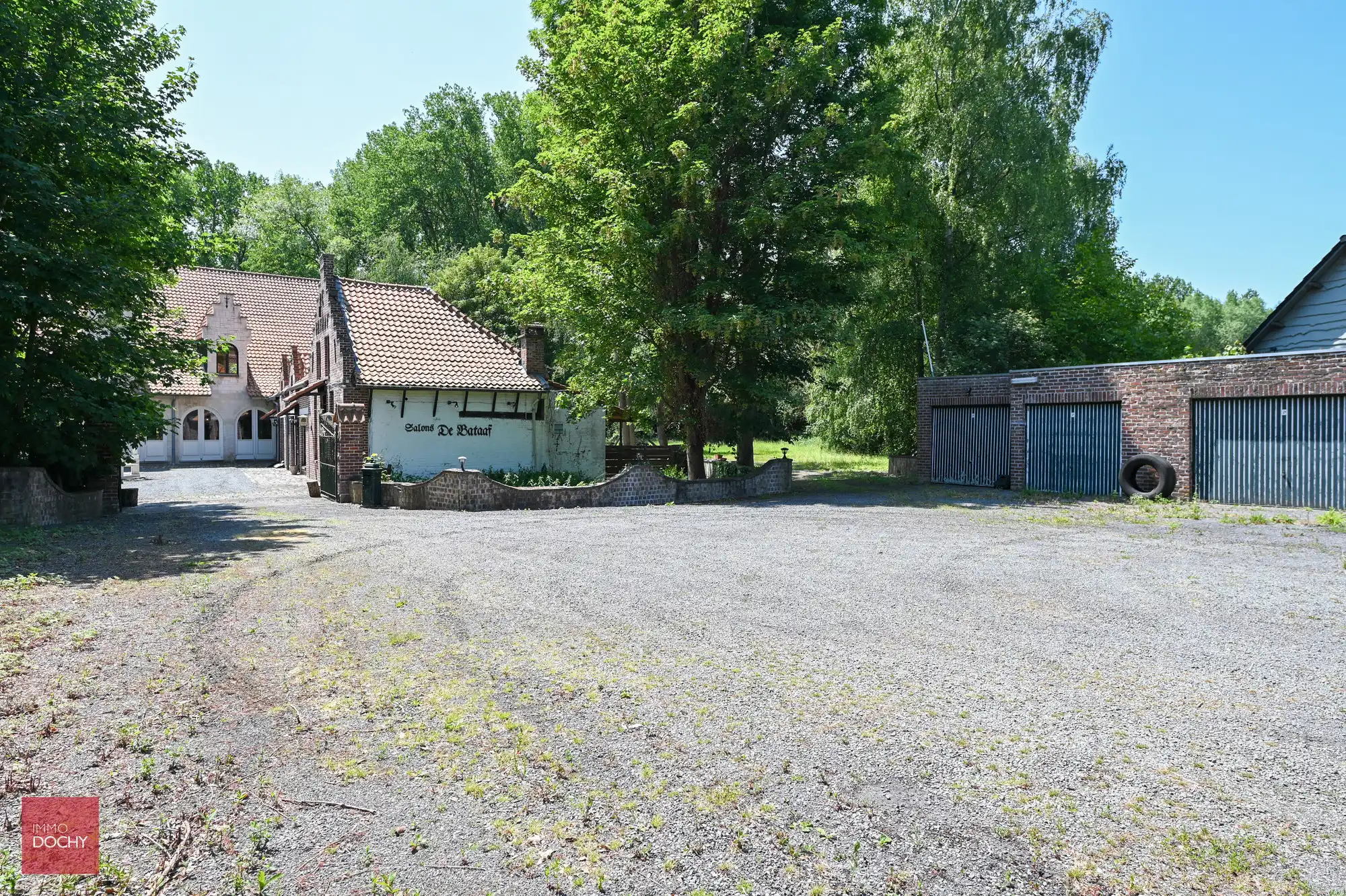 Landelijk en rustig gelegen handelscomplex met woonst foto 11