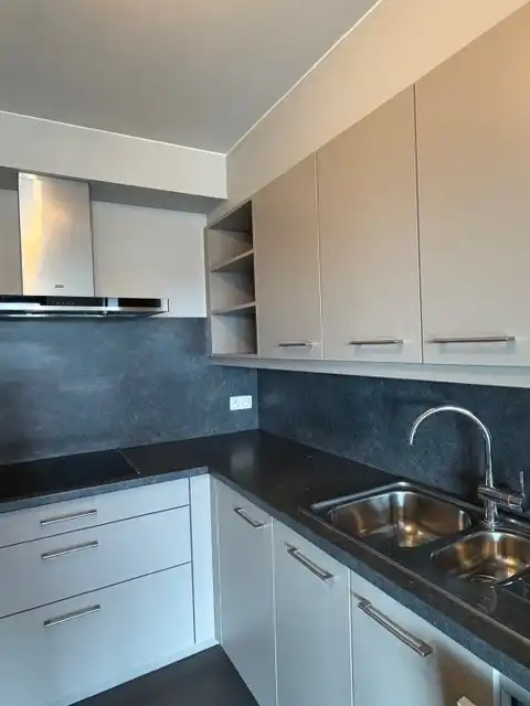 Ruim appartement met 2 slaapkamers + parkeerplaats  foto 4