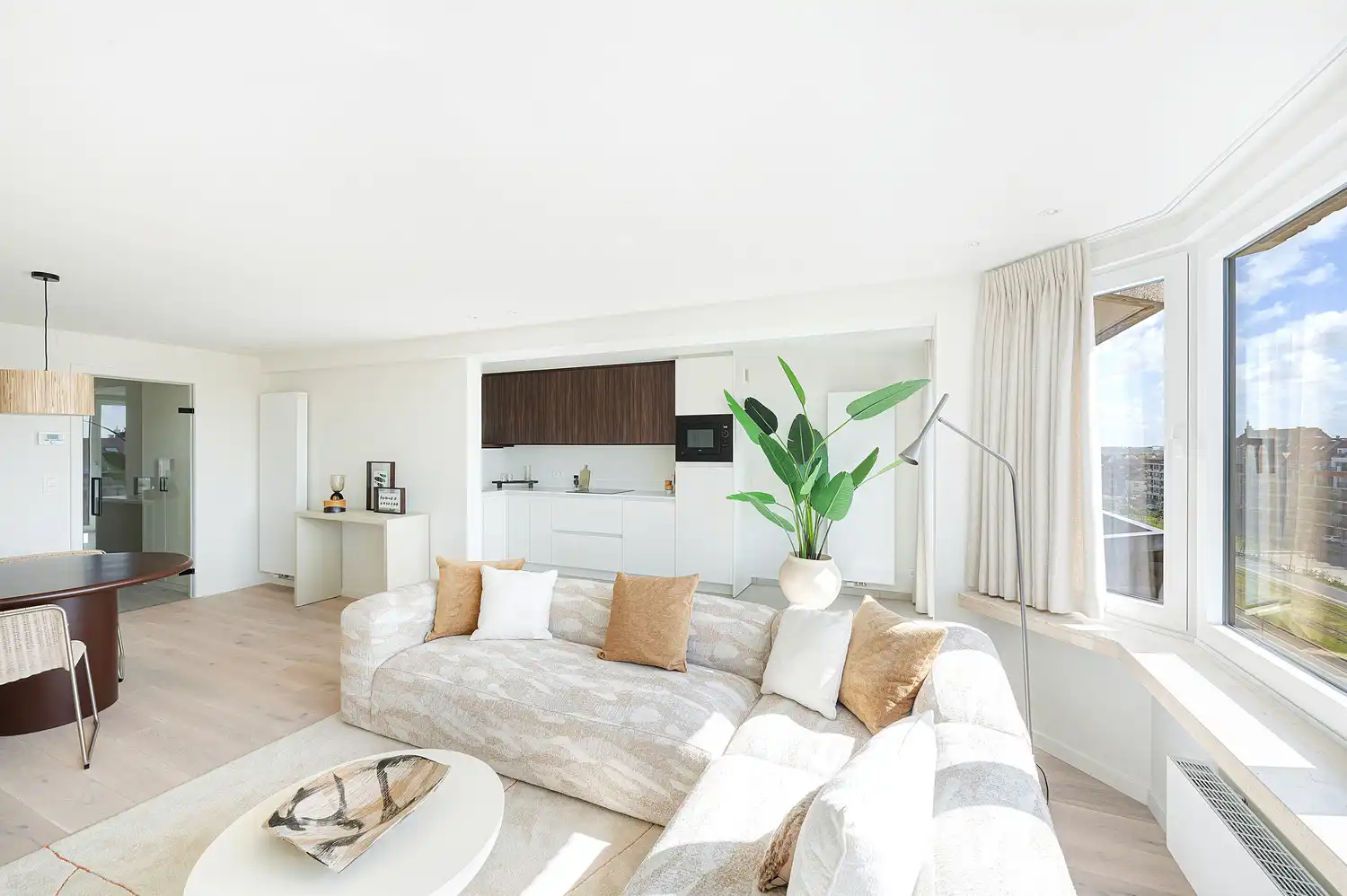 Prachtig vernieuwd appartement met open zichten en terrassen foto 3