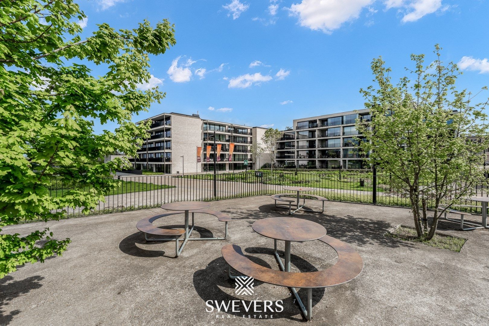 Modern nieuwbouwappartement met 2 slaapkamers en terras in centrum Beringen foto {{pictureIndex}}