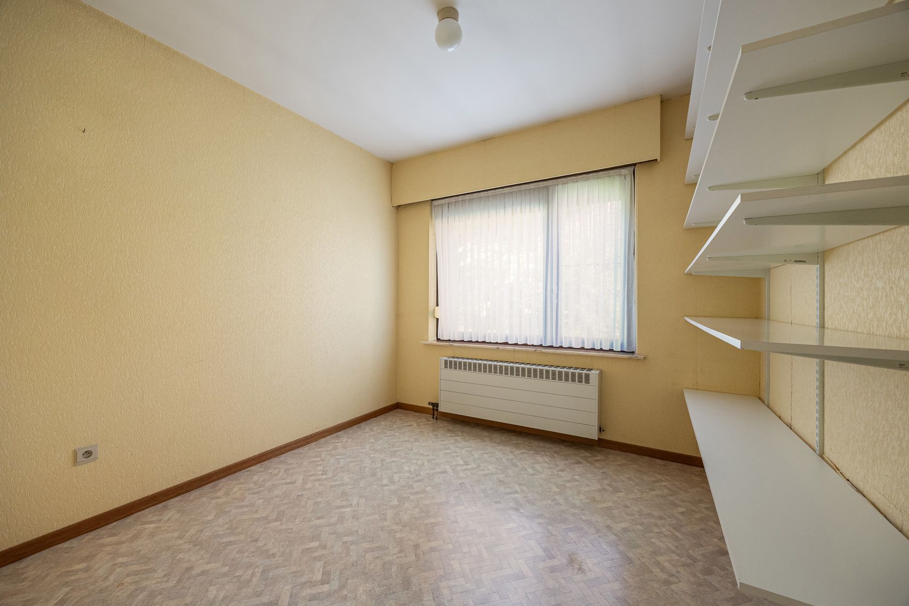Laagbouwwoning op een perceel van 633 m² in een doodlopende straat in het centrum van Merksplas. foto 12