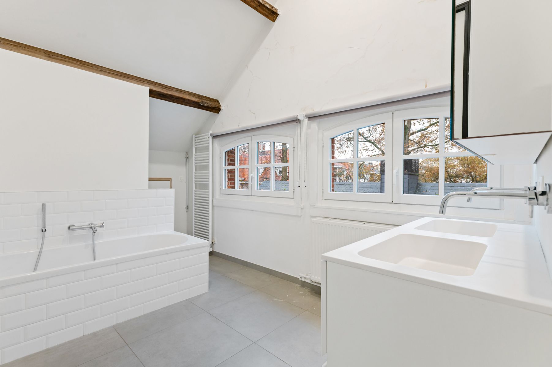 Unieke pastoriewoning in parktuin met uniek uitzicht foto 19