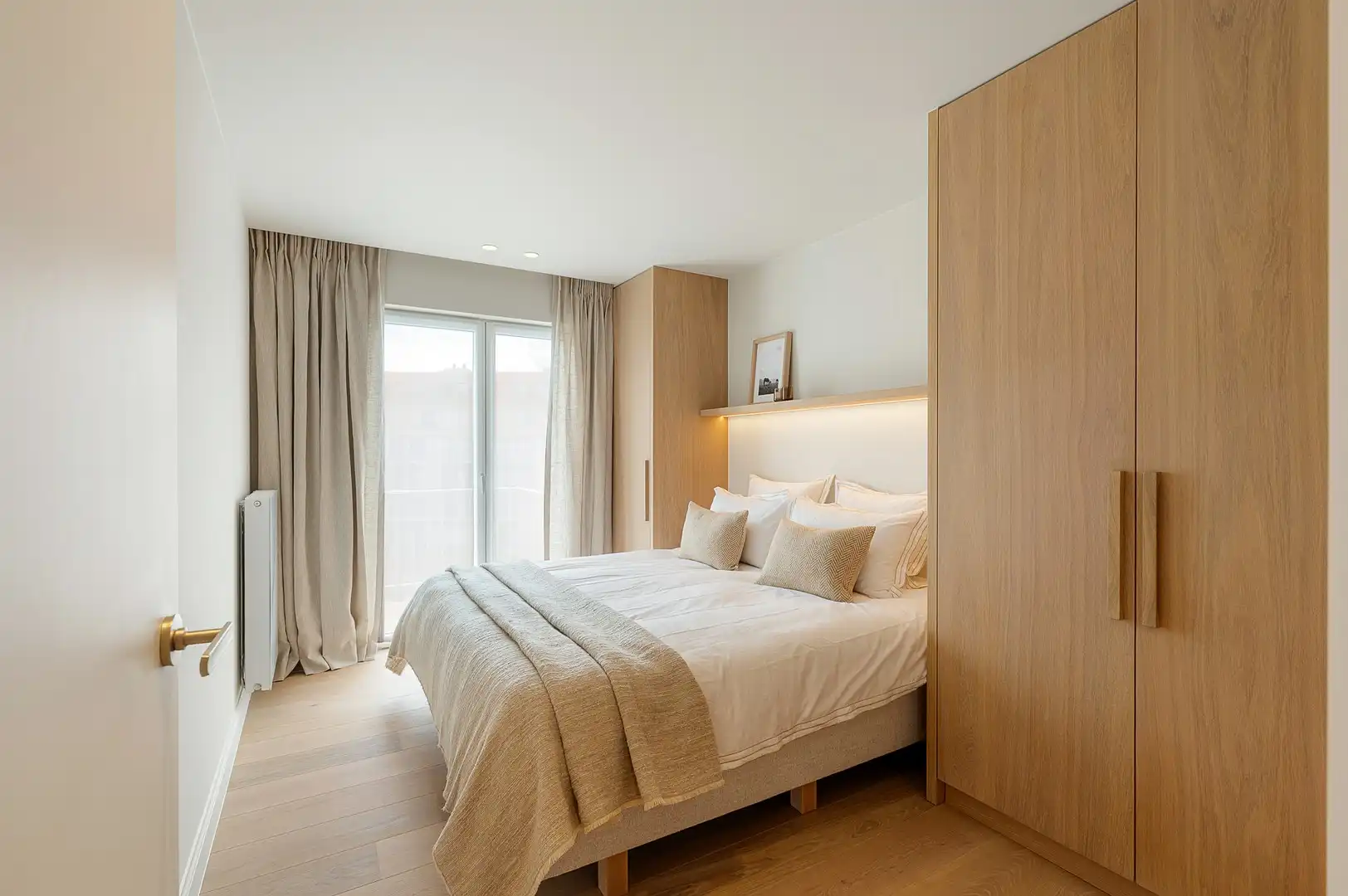 Gerenoveerd appartement met 3 slaapkamers en zijdelings zeezicht. foto 13