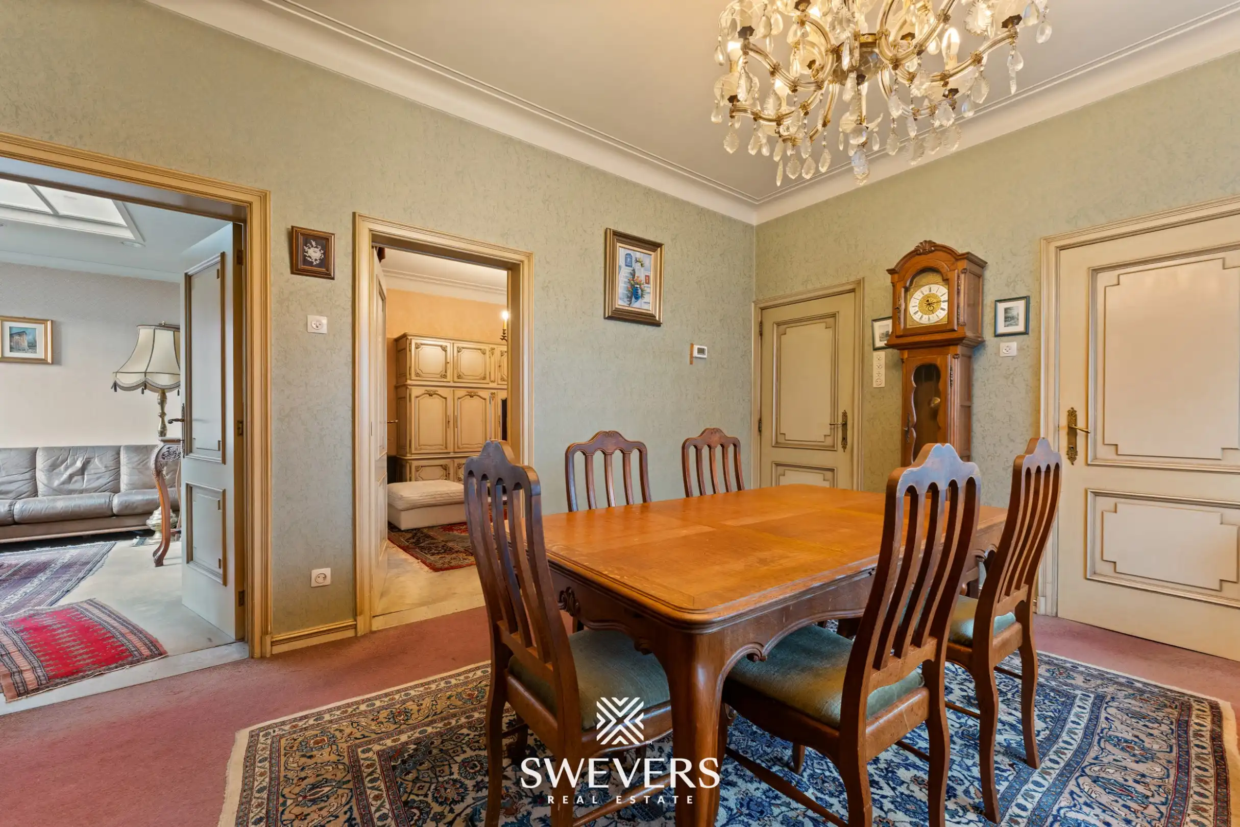 Karaktervolle halfopen bebouwing met uitzonderlijk potentieel en zonnige tuin nabij Hasselt centrum foto 5