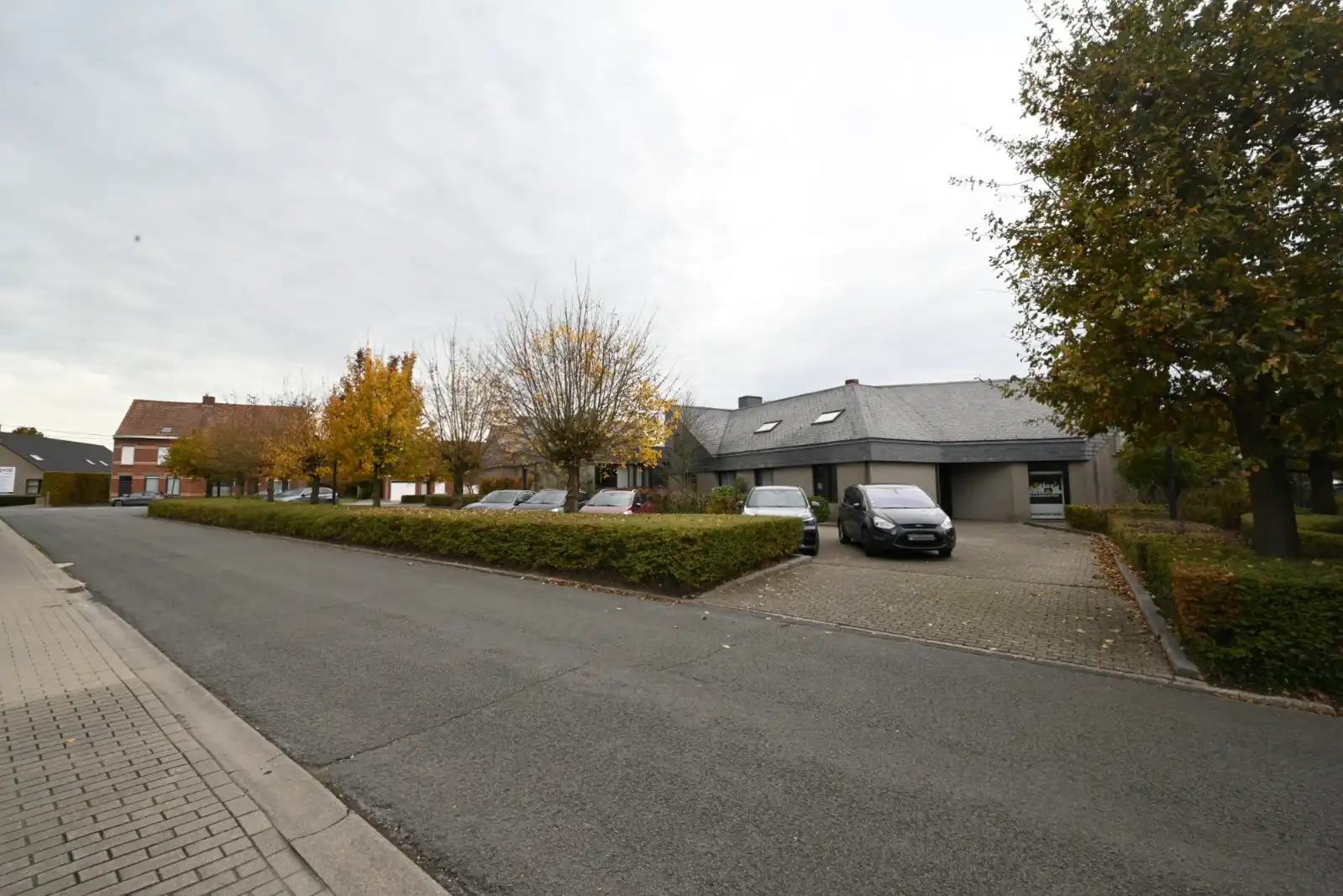 Praktijk-/ kantoorruimte op een commerciële locatie! foto 12