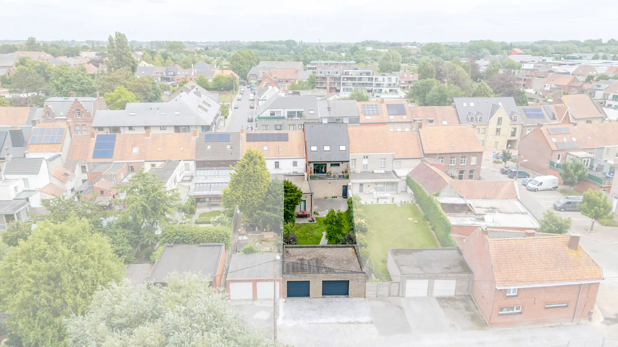 Instapklare woning met handelsruimte in centrum Kortemark foto 2
