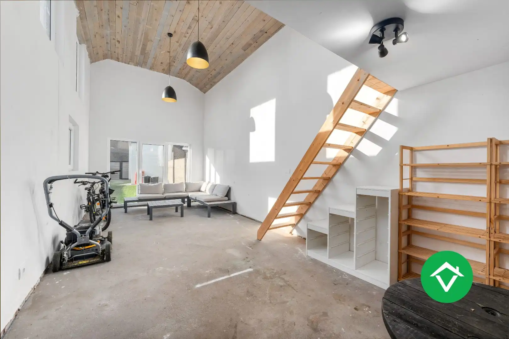 Volledig vernieuwde woning met 3 slaapkamers en bijgebouw in centrum Koekelare foto 21