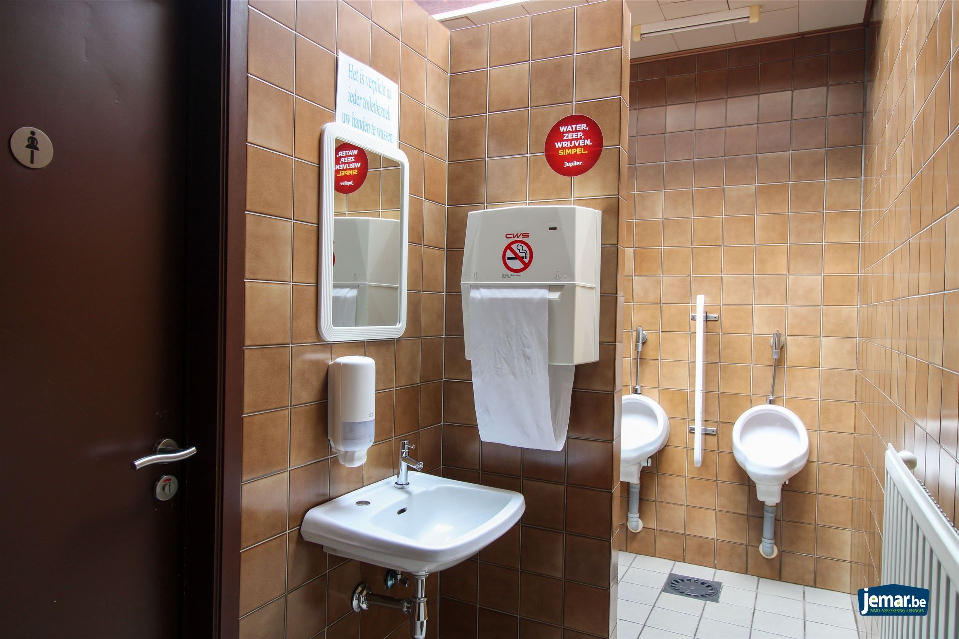 Handelspand met woonst te koop gelegen op toplocatie in Maasmechelen! foto 6