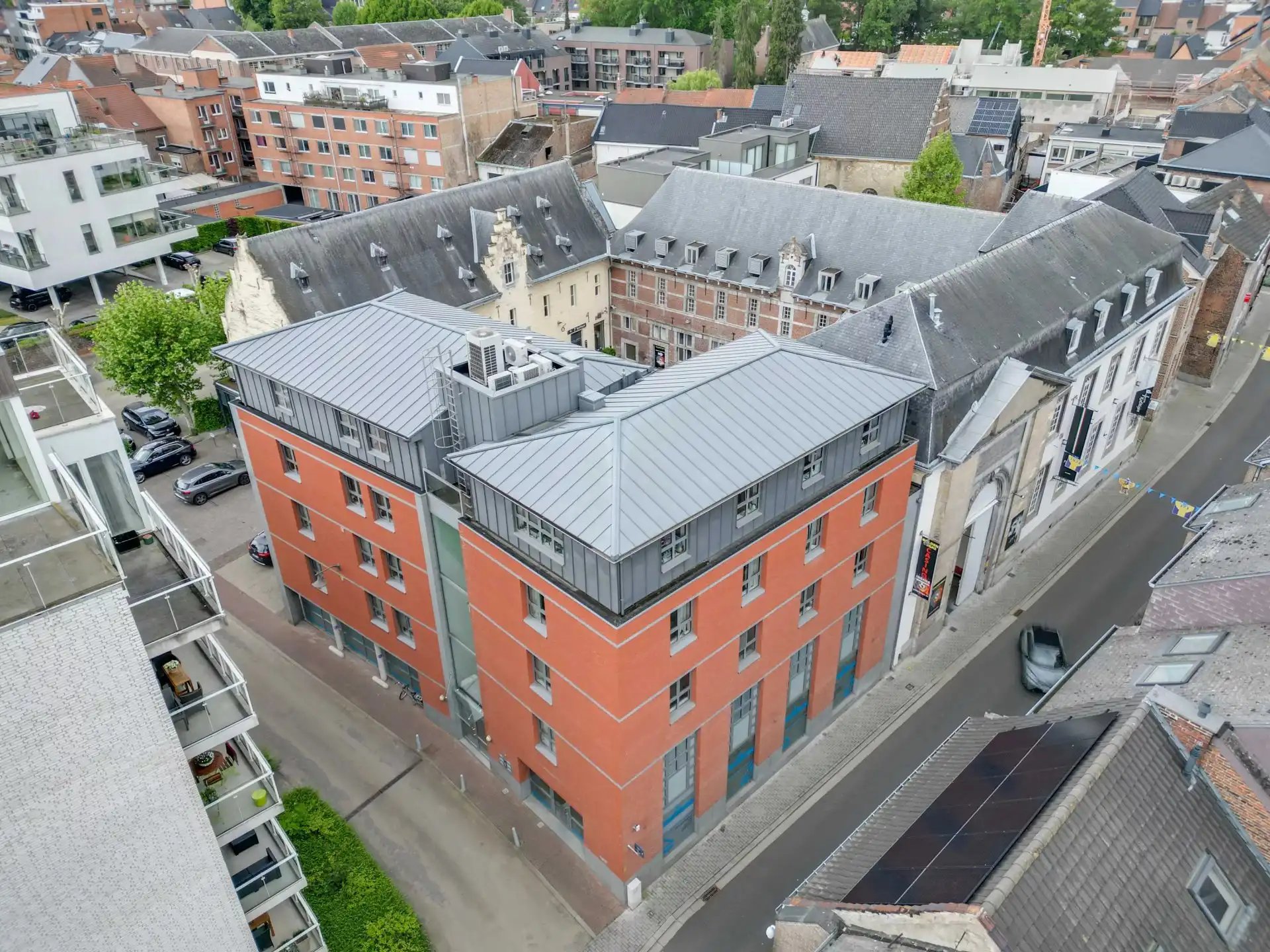 Modern appartement met 2 slaapkamers foto 2