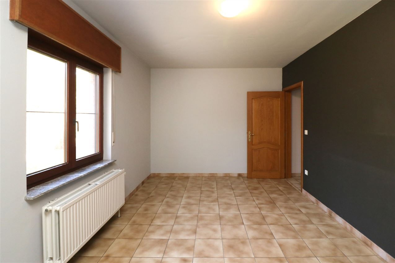 Label c, mooi gelegen landhuis, zonnige leefruimte foto 25