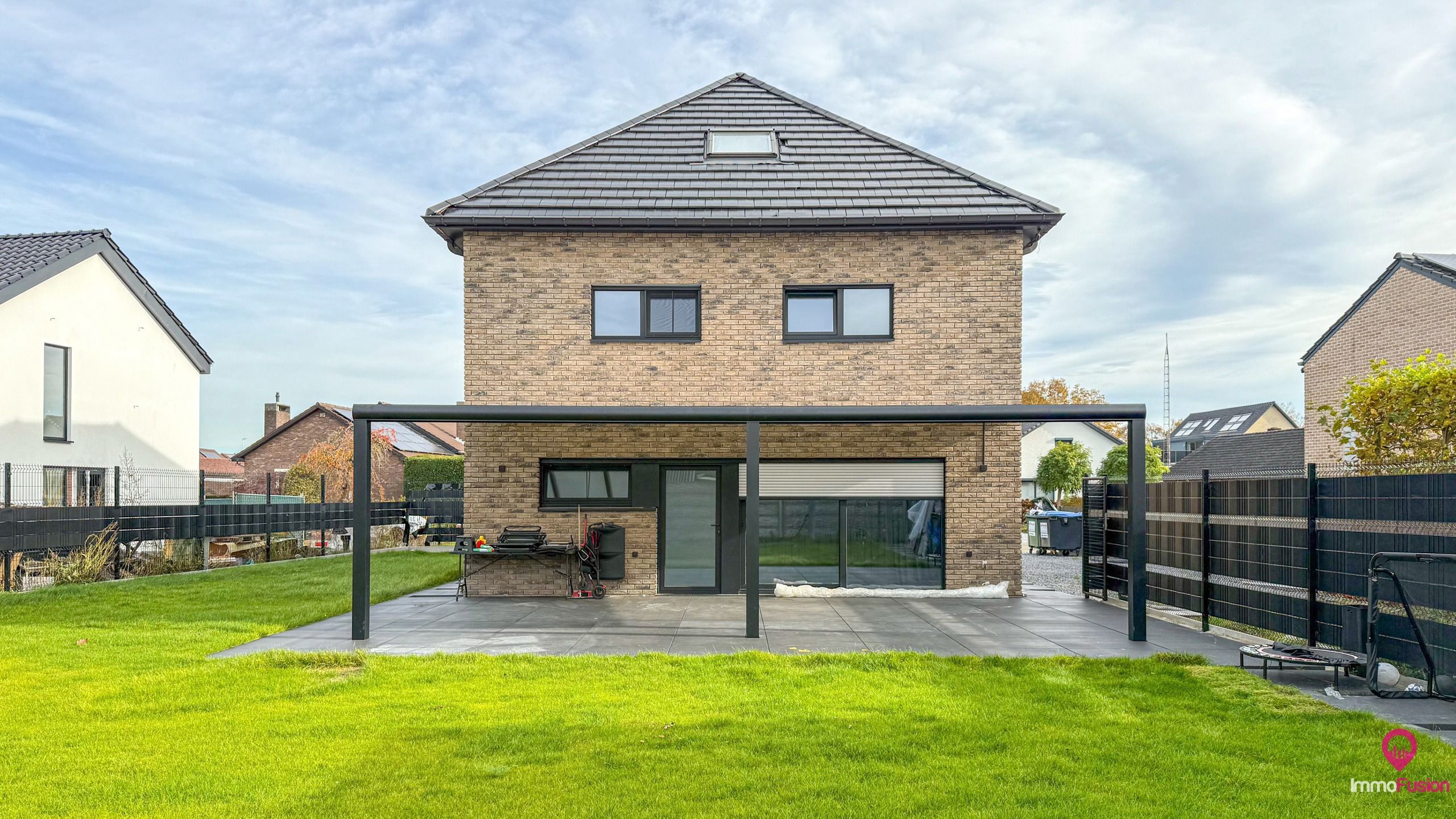 Instapklare, volledig gerenoveerde woning met 4 slaapkamers! foto 48