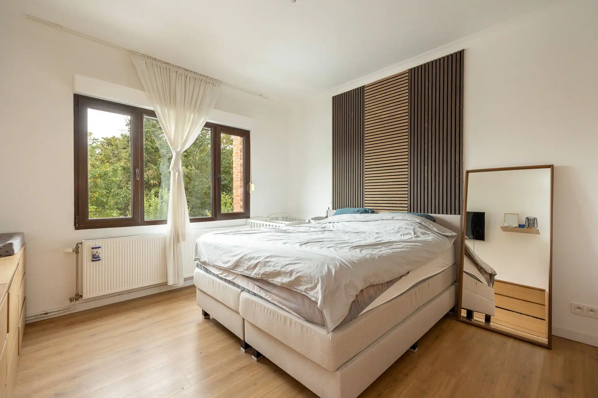 Ruime gezinswoning met potentieel nabij centrum Mortsel foto 11