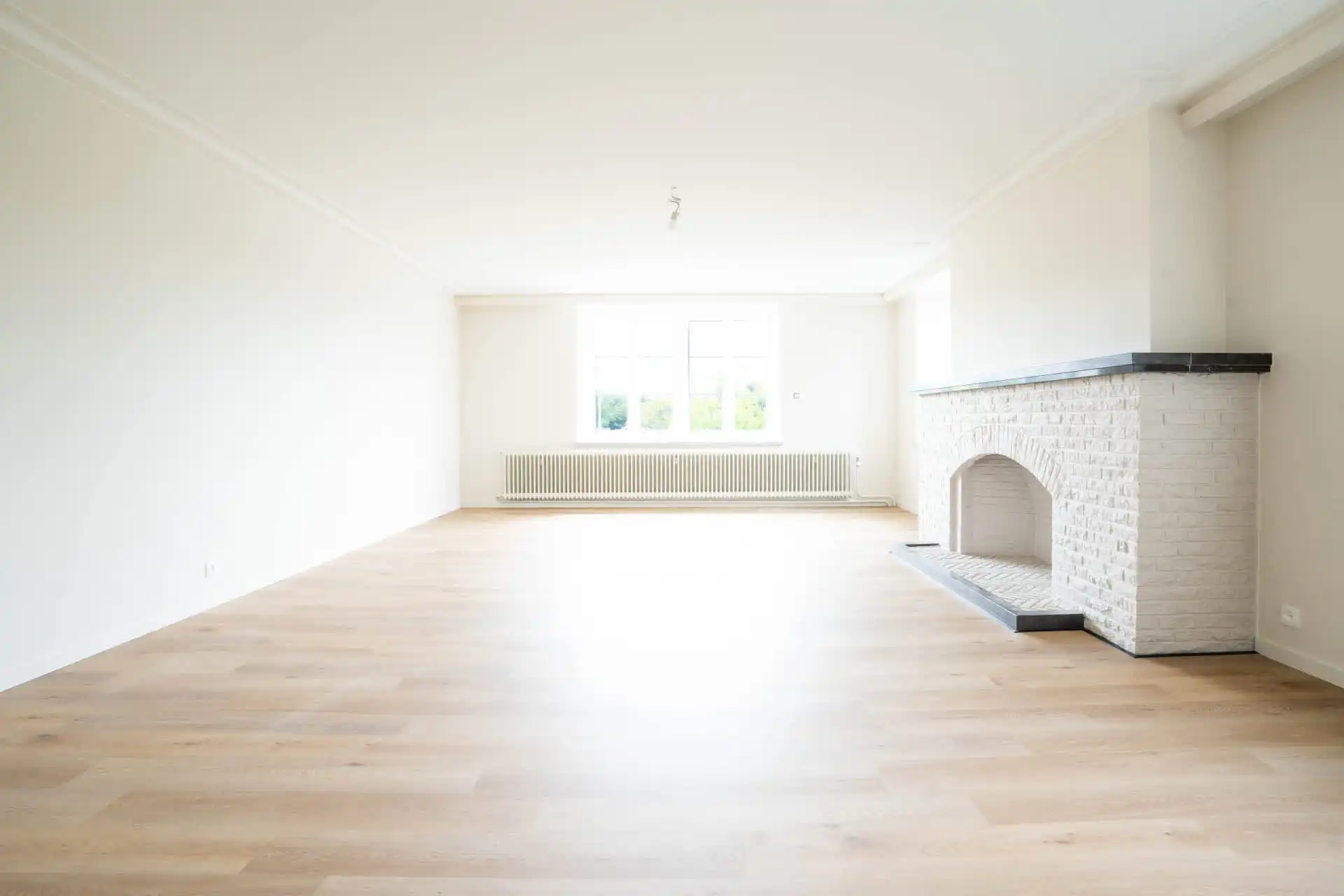 Licht en ruim hoekappartement met drie slaapkamers en garage foto 6