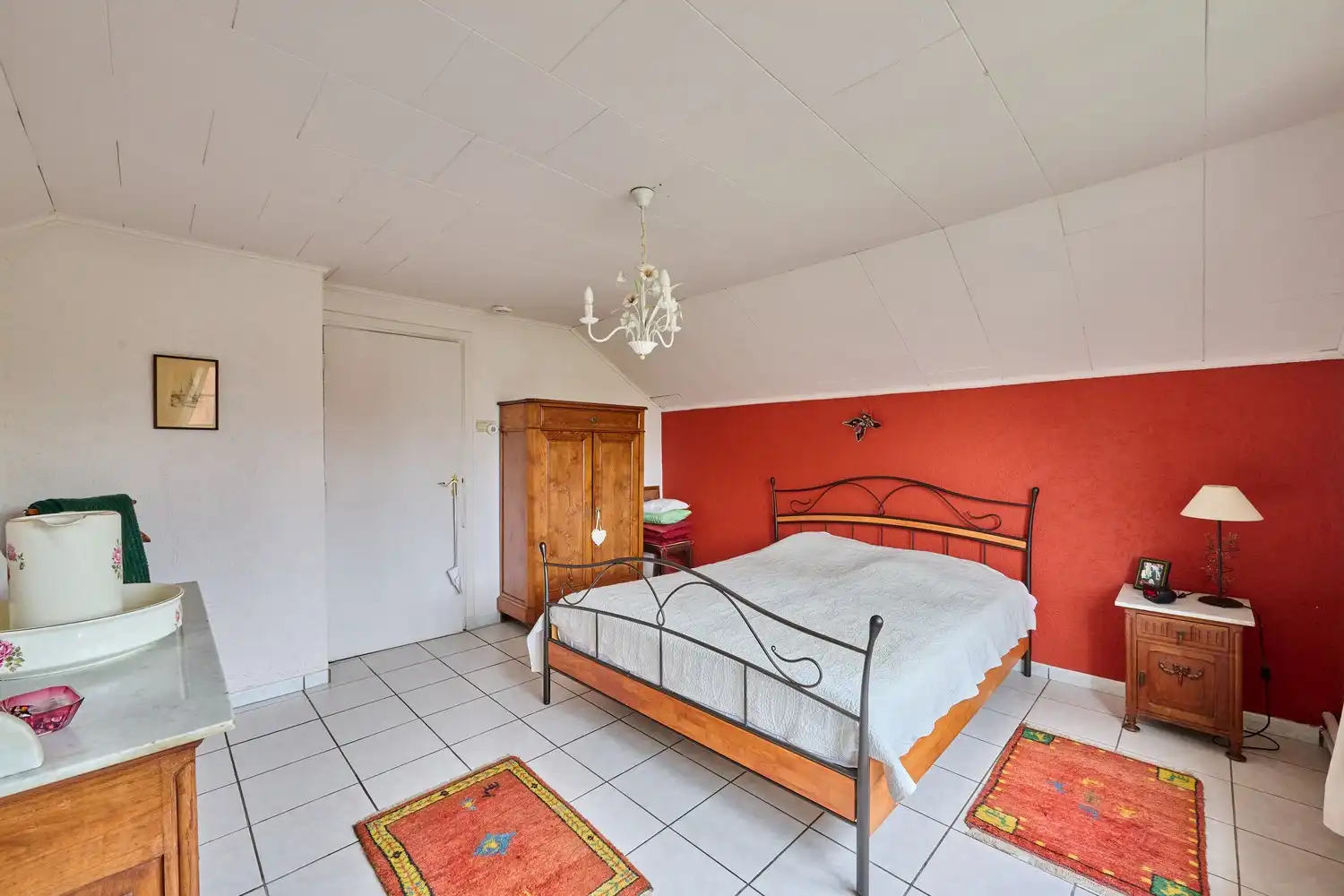 Vrijstaande karakteristieke woning met 4 slaapkamers gelegen op een fraai gelegen perceel foto 12