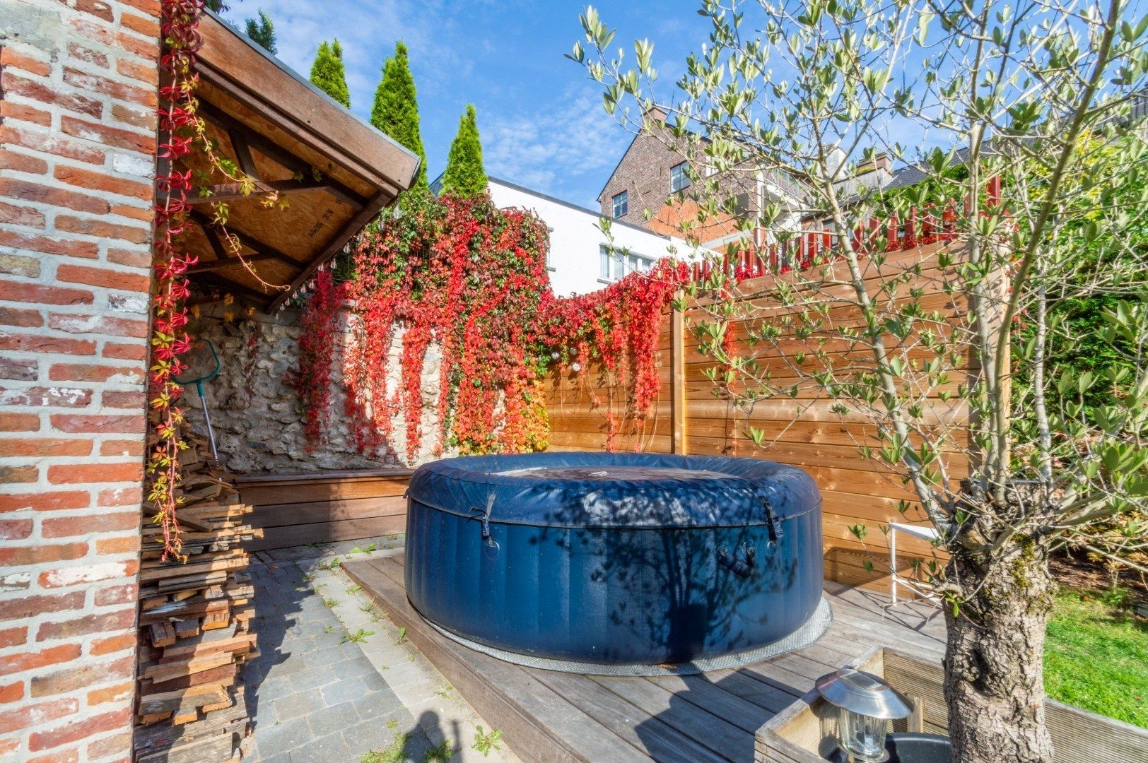 RUIME, INTEGRAAL VERNIEUWDE VILLA ! foto 24