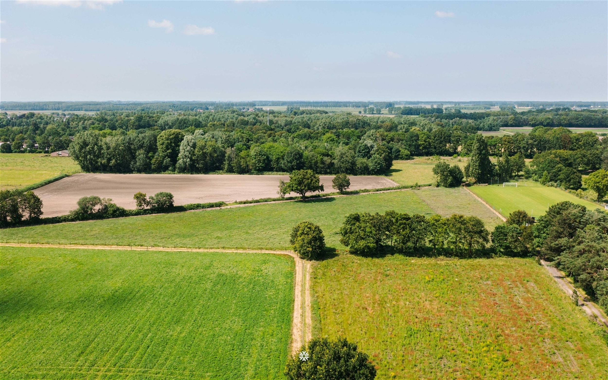 Recente woning op een rustige locatie in De Klinge foto 32