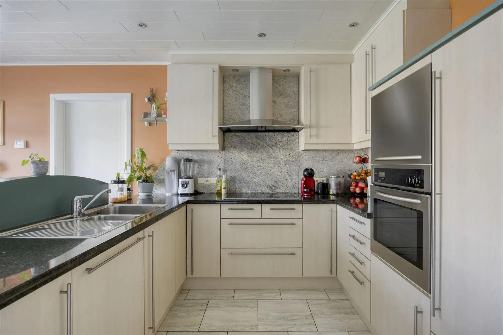 Exclusieve villa, extra garage en zonnige tuin op 1.100 m² foto 18