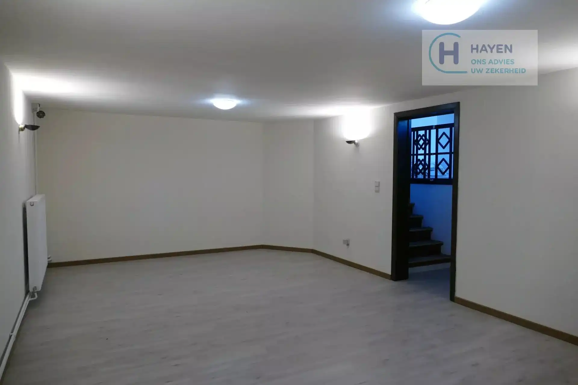 Commercieel pand met woonst en 2 studio's foto 24