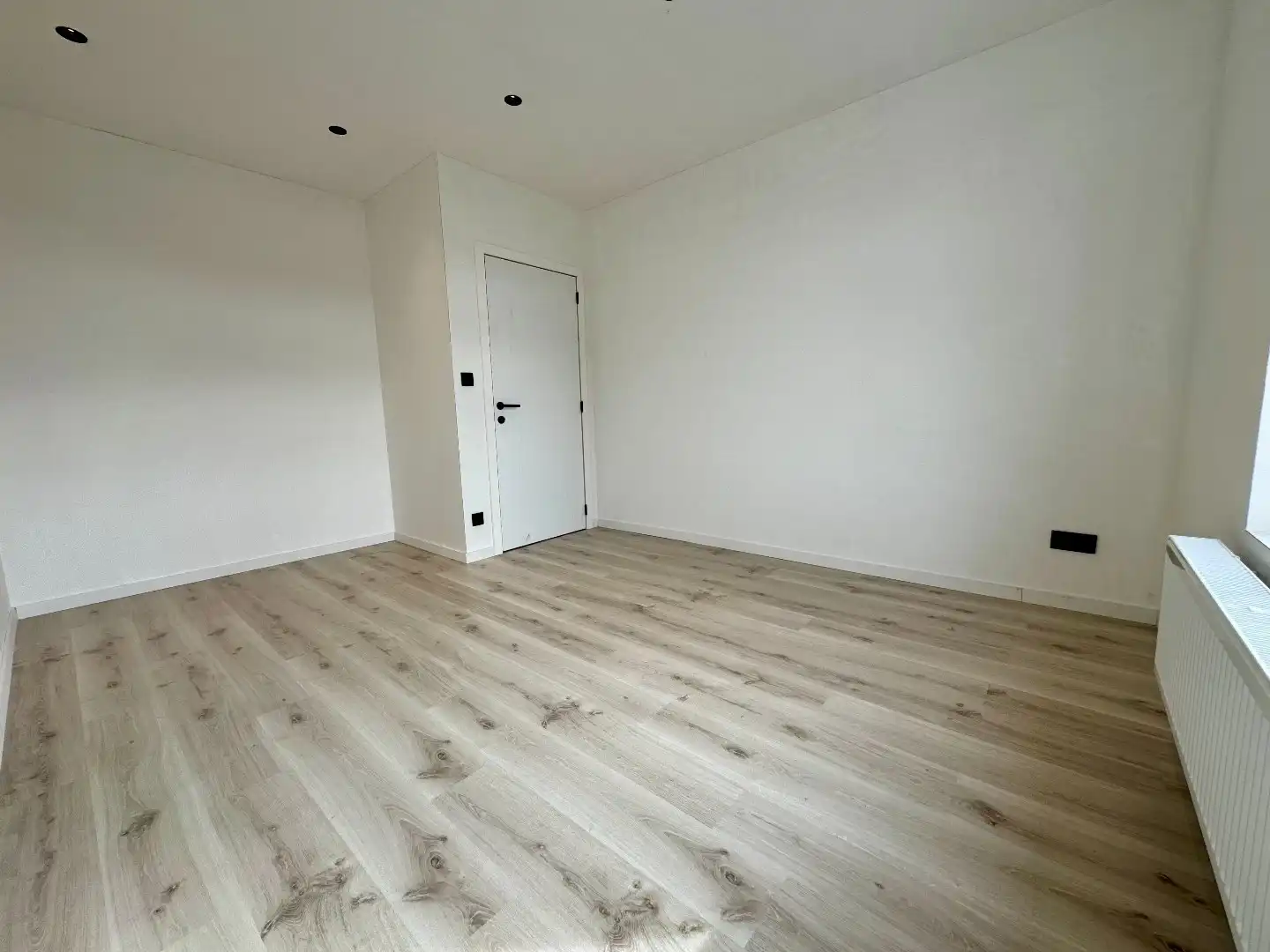 GERENOVEERDE WONING MET 3 SLPKS, TUIN EN GARAGE foto 15