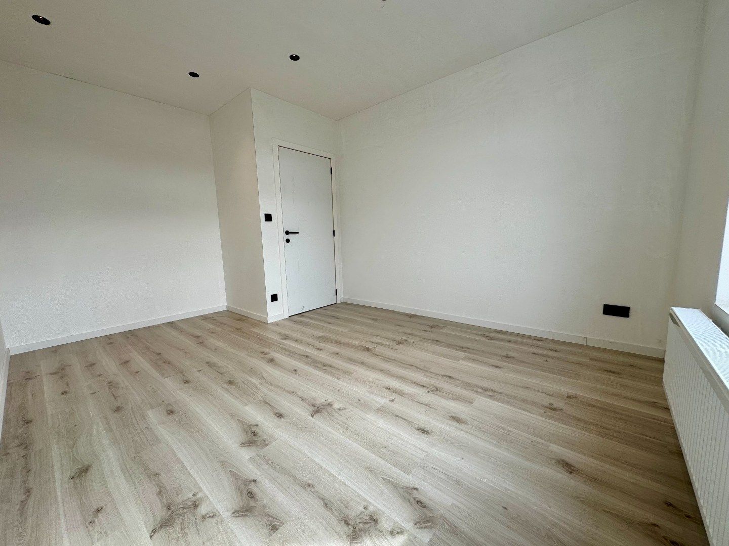 GERENOVEERDE WONING MET 3 SLPKS, TUIN EN GARAGE foto 15