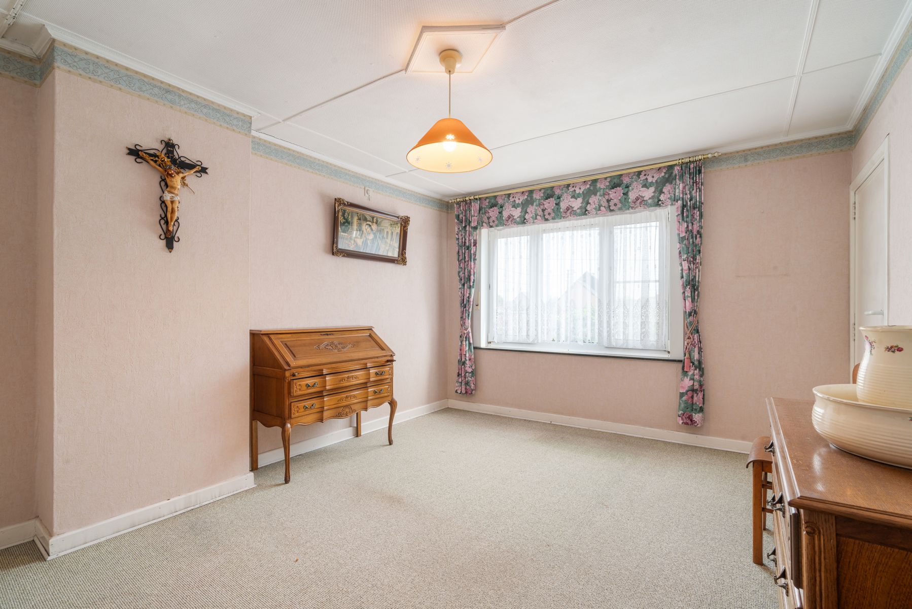 Renovatieproject op prachtige door groen omgeven ligging  foto 7
