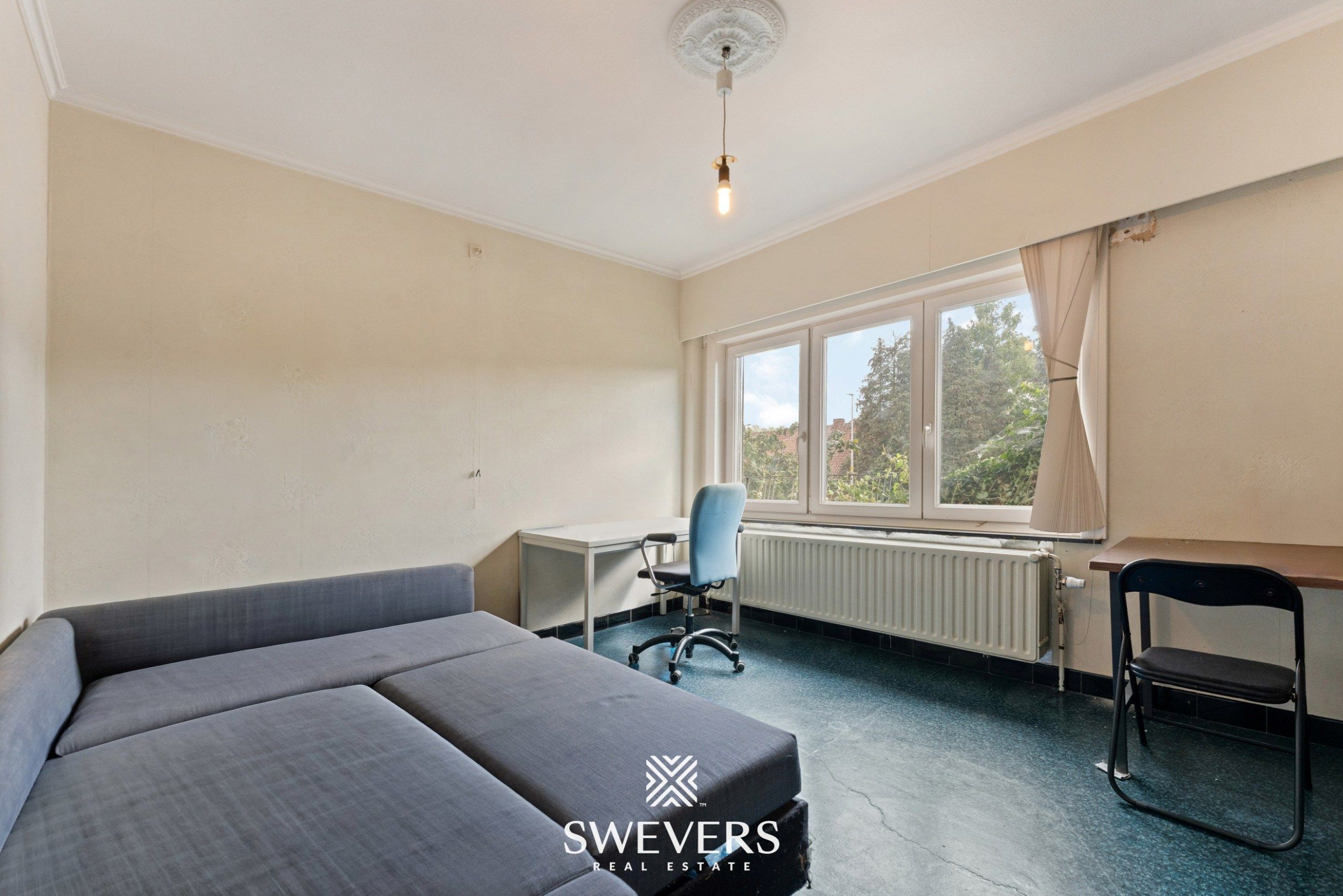 Te renoveren woning met 3 slaapkamers en hangar  foto 19