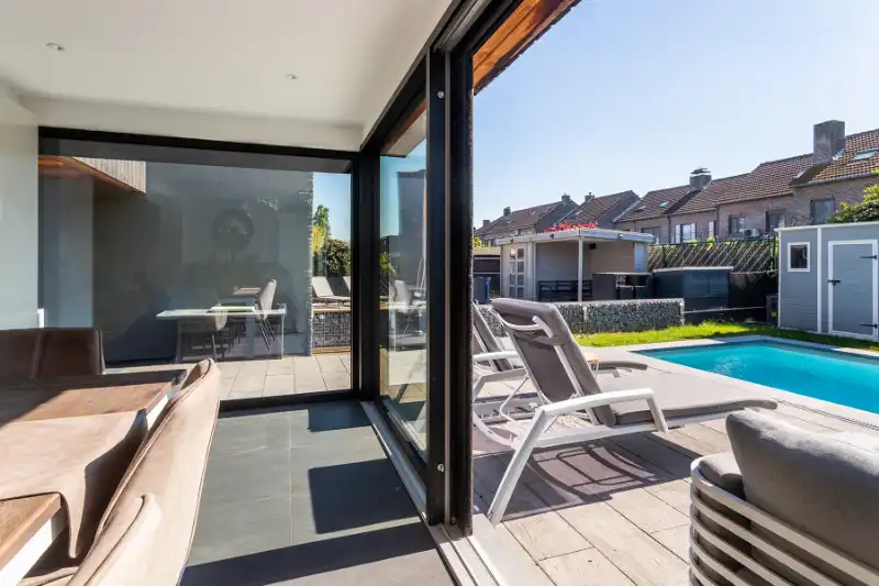 Verrassend ruime woning met zwembad! foto 13