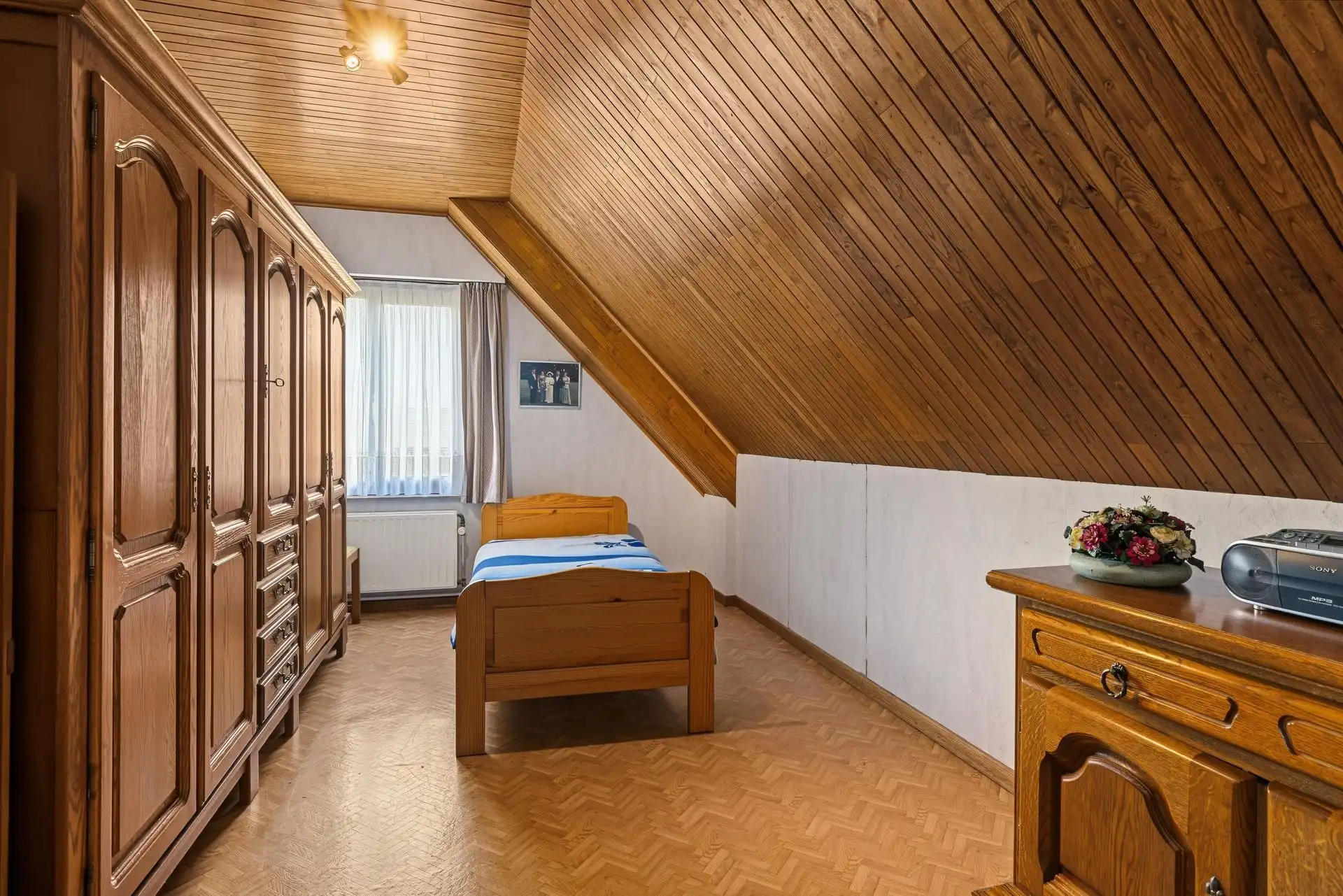 Ruim opgezette, landelijke woning mooie tuin op een perceel van ca. 3.028m² foto 20