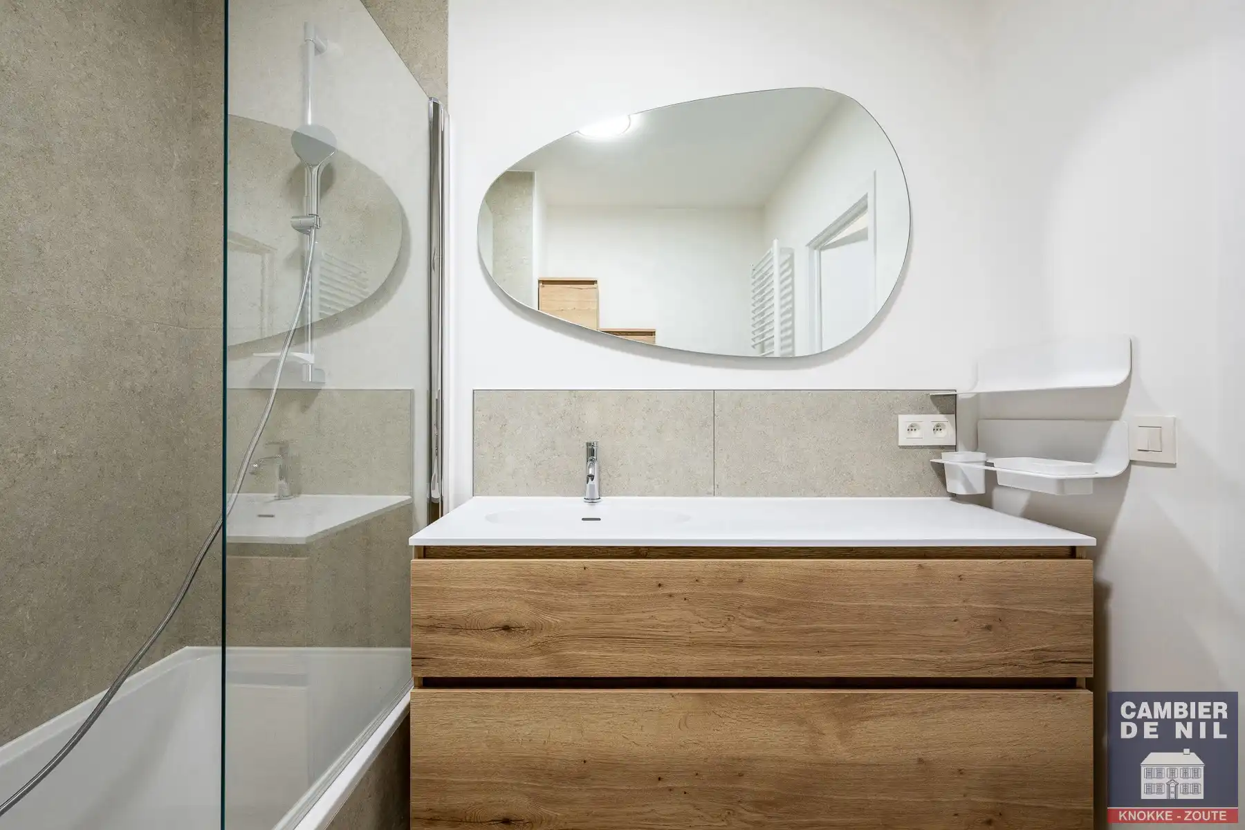 Recent gerenoveerd en gemeubeld appartement  in het hart van Knokke-Heist foto 14