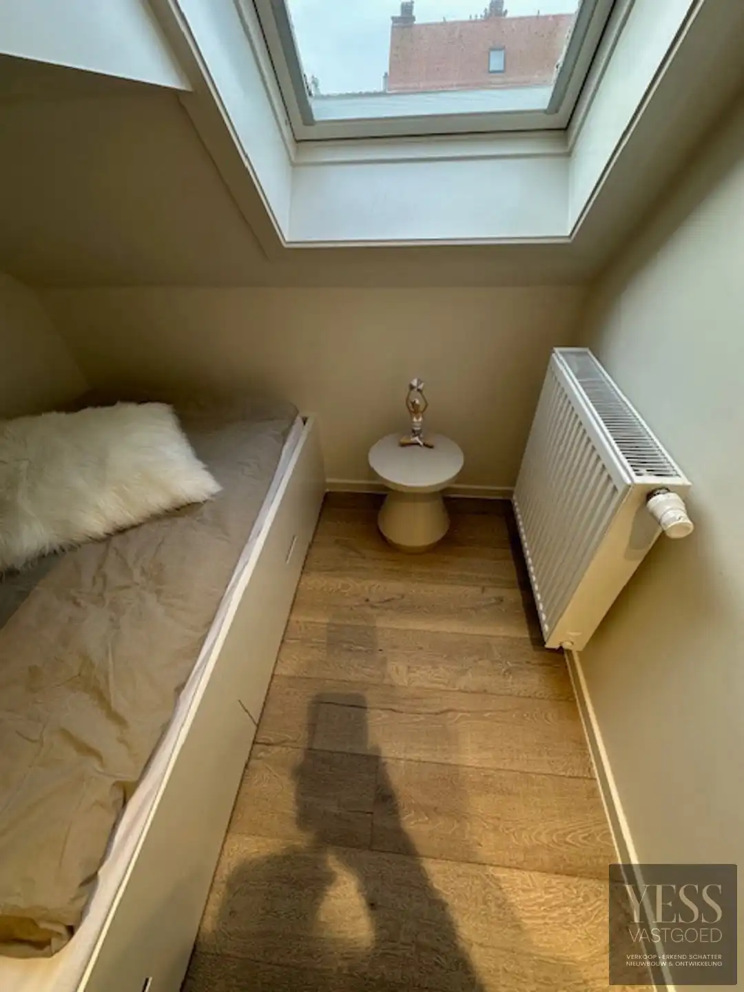 Stijlvol gerenoveerd appartement op een zucht van de zee! foto 8