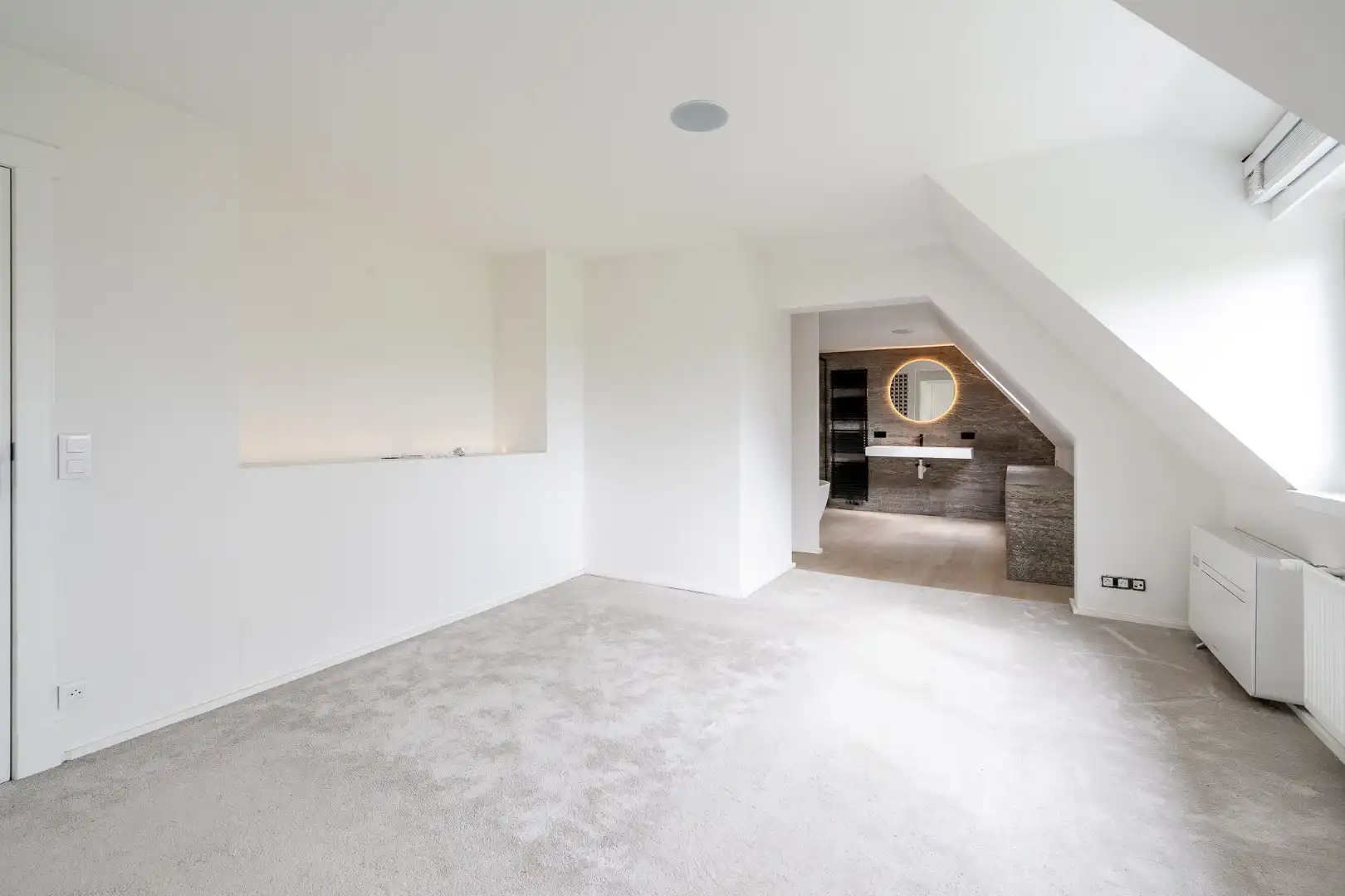 Exclusieve karaktervolle woning op een enorm perceel met 4 slaapkamers, super grote tuin met prachtig zicht op de polders foto 17