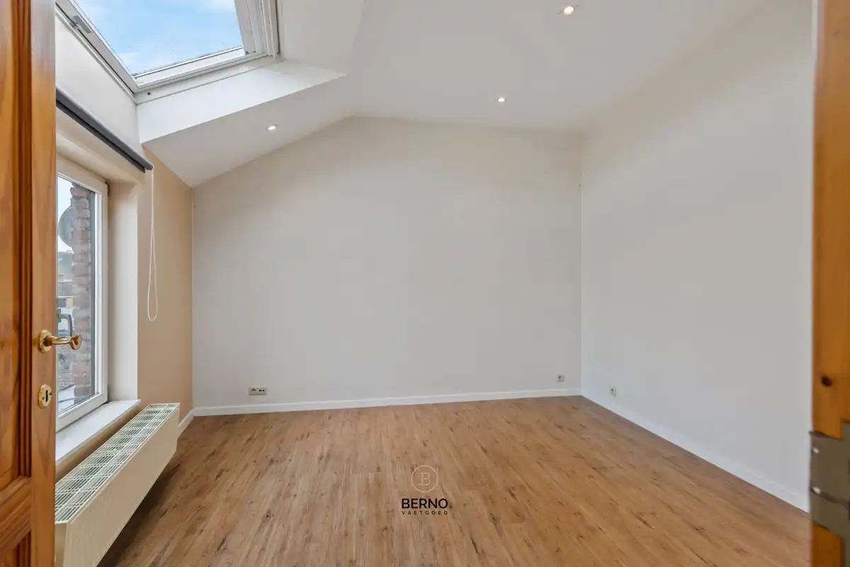 Charmante rijwoning dorpskern Denderbelle. foto 13