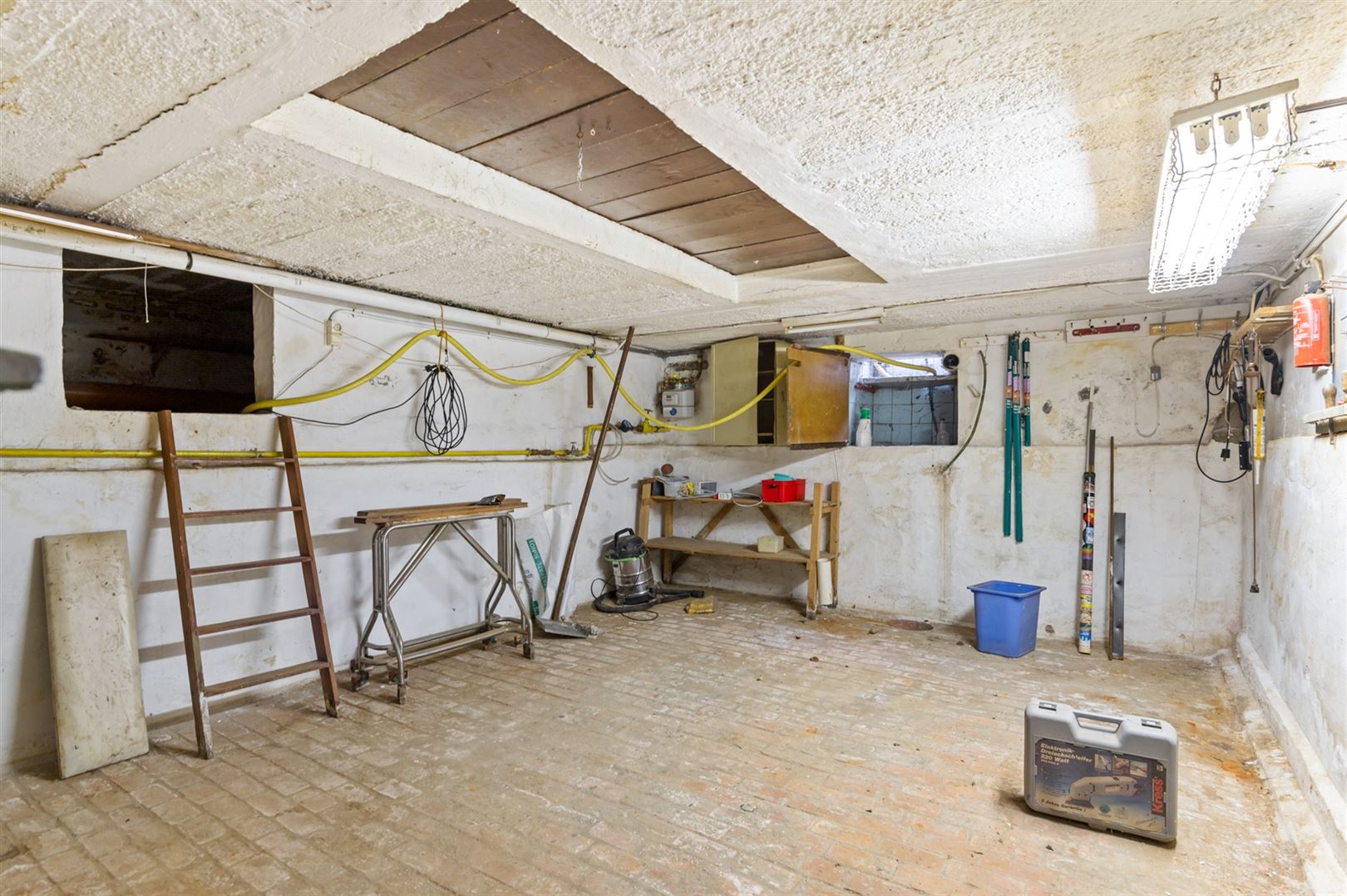 Te renoveren bel-étagewoning met zonnige tuin. foto 15