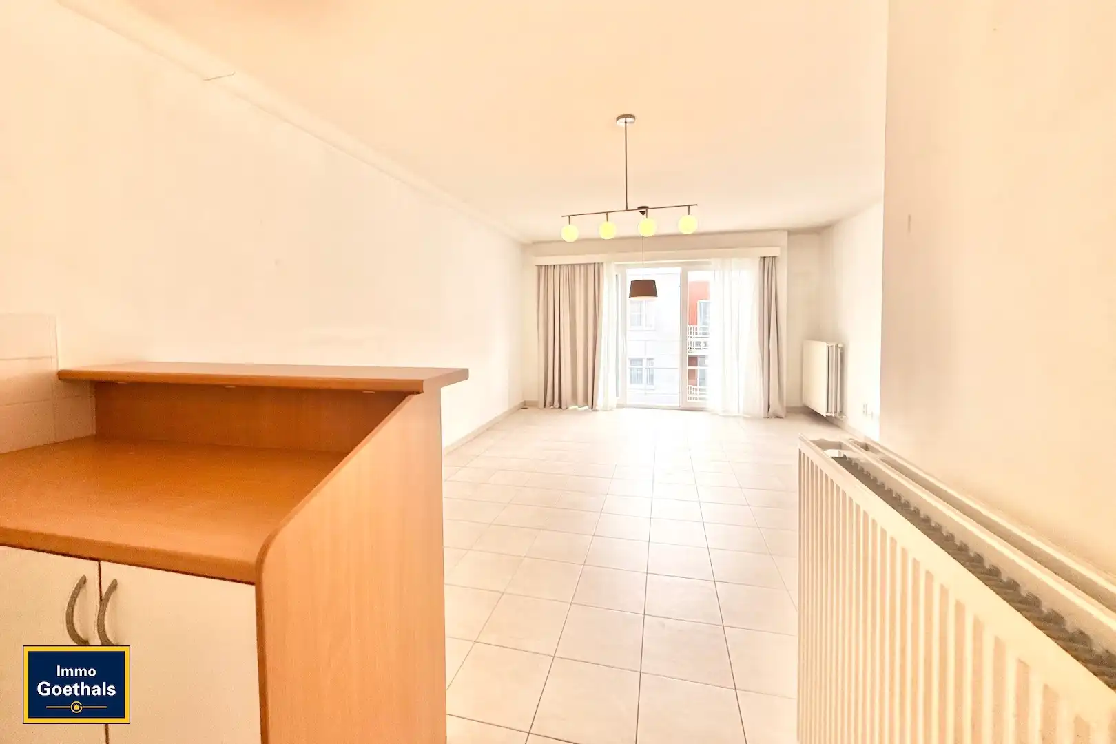 Appartement aan de markt met terras en garage. Rustig en groen zicht. foto 6