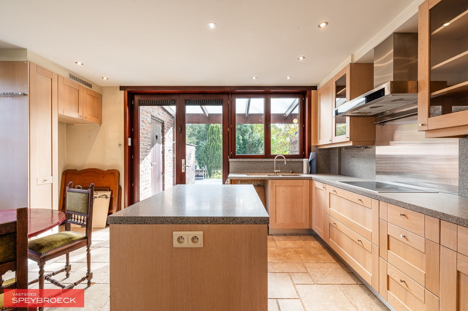 TE KOOP IN ASTENE foto 6