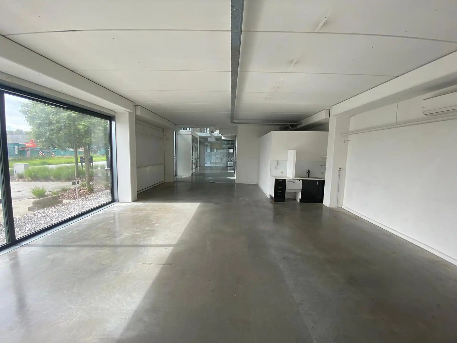 Kantoor/Showroomruimtes te huur Kruibeke foto {{pictureIndex}}