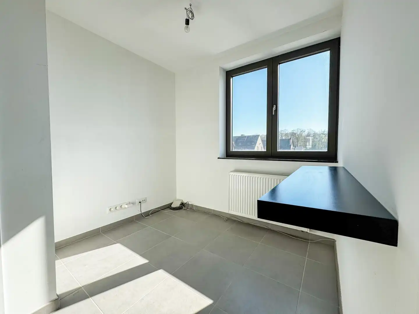 Ruime gezinswoning met 4 slaapkamers, zonnepanelen en gunstig EPC foto 12