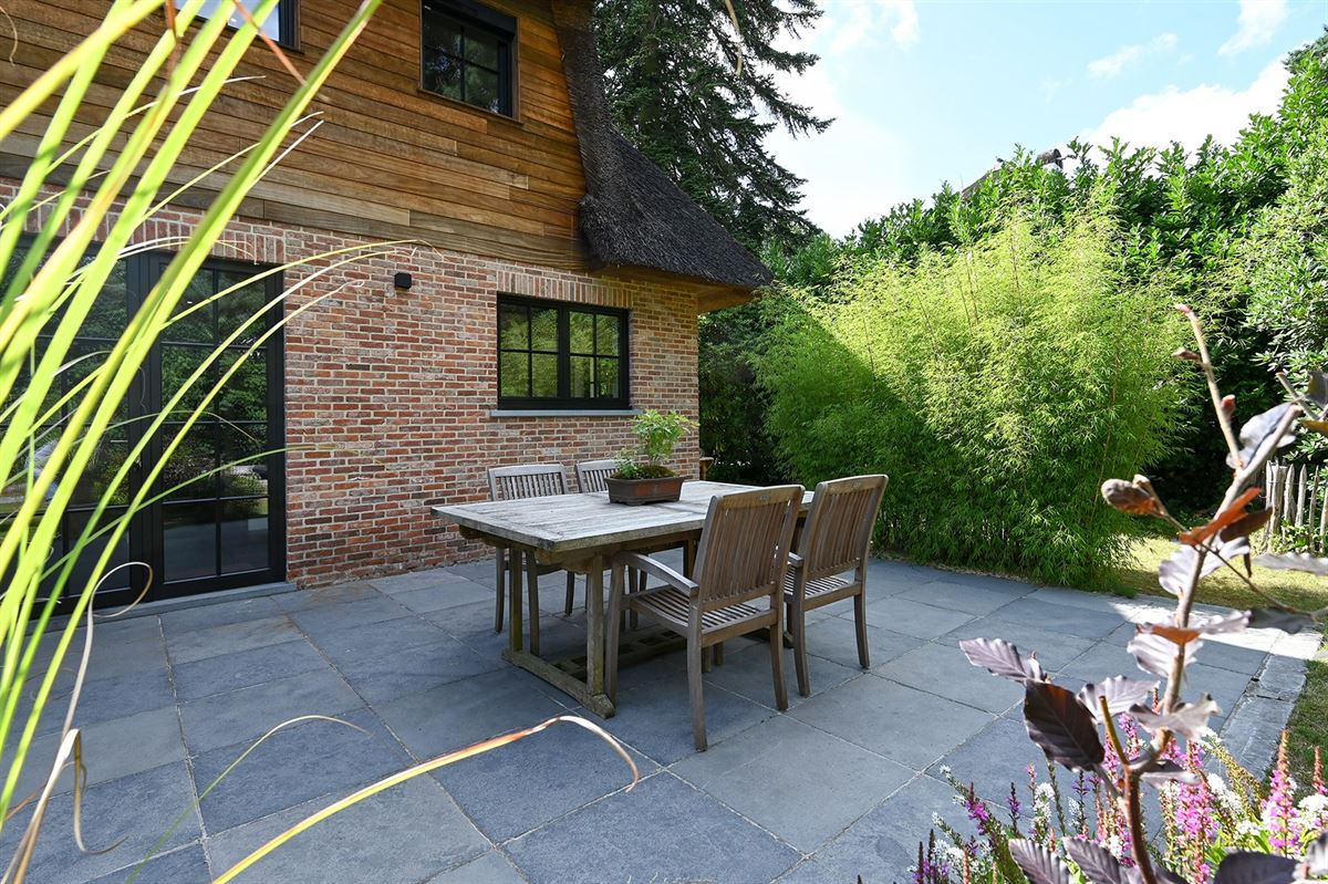 Charmante villa in hartje Brasschaat foto 10