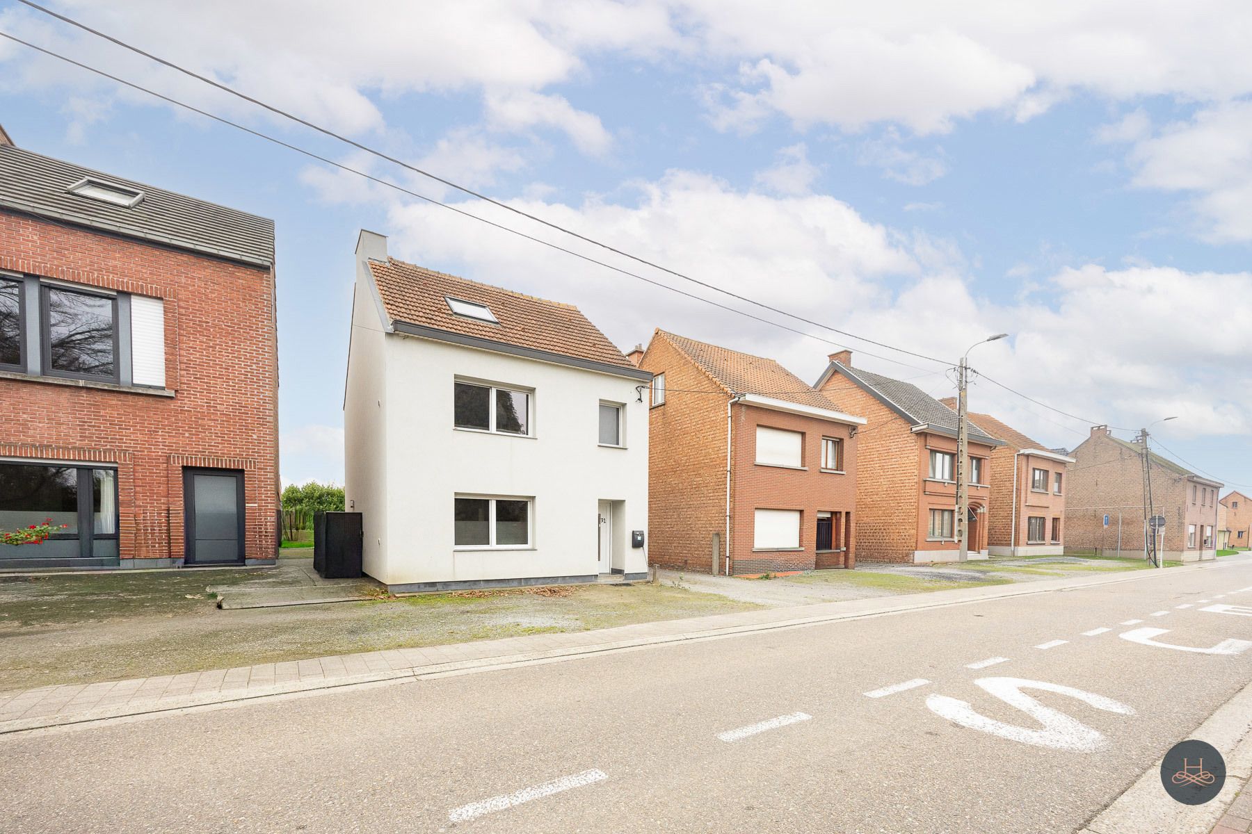 Ruime moderne woning met 4 slaapkamers foto 2