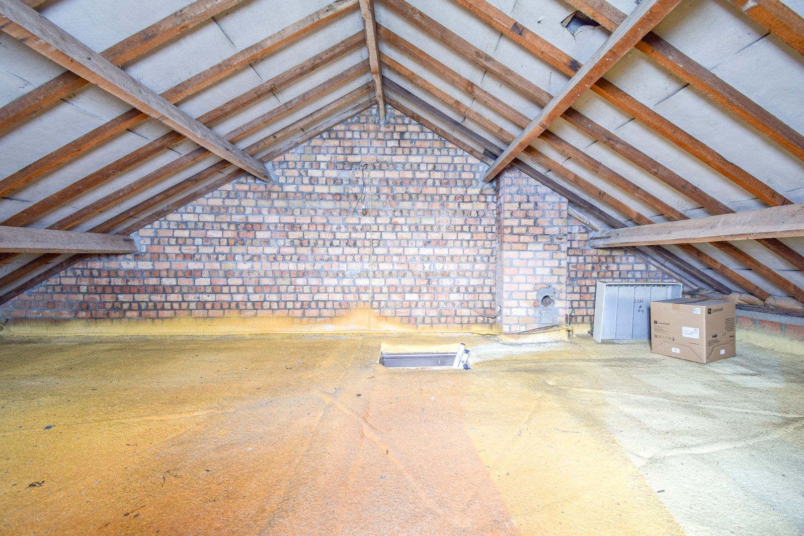 Rustig gelegen gezinswoning met 3 slaapkamers en garage foto 19