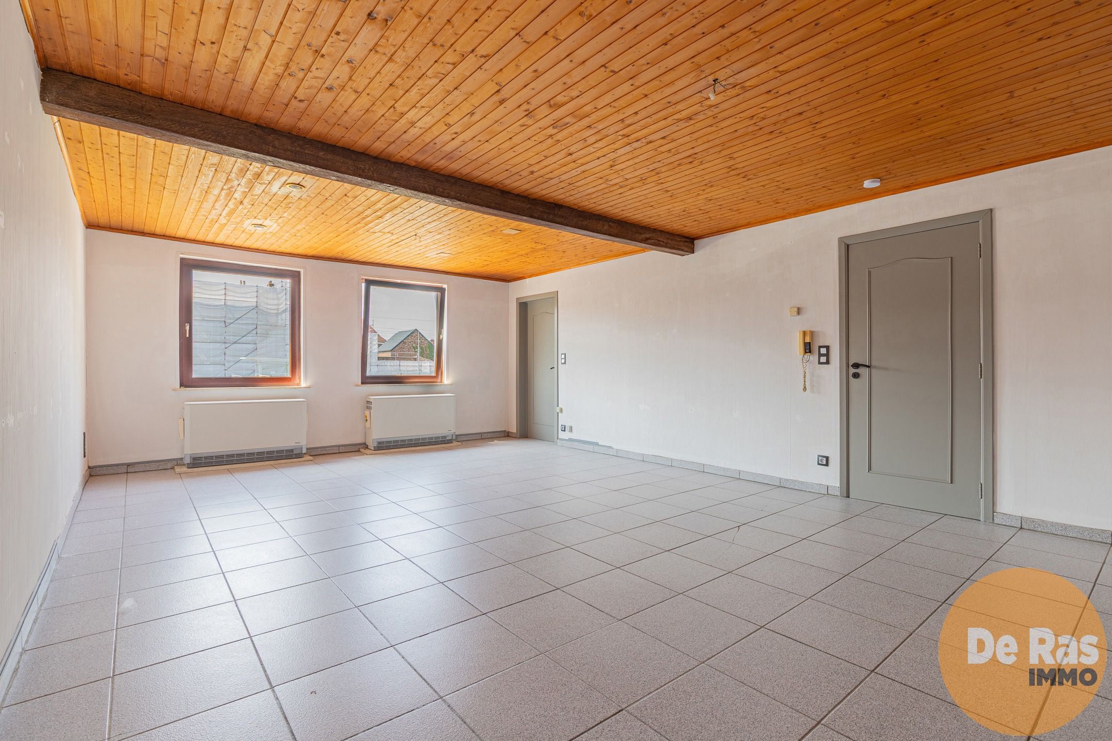 EREMBODEGEM - Woning met magazijn op centrumligging foto 6