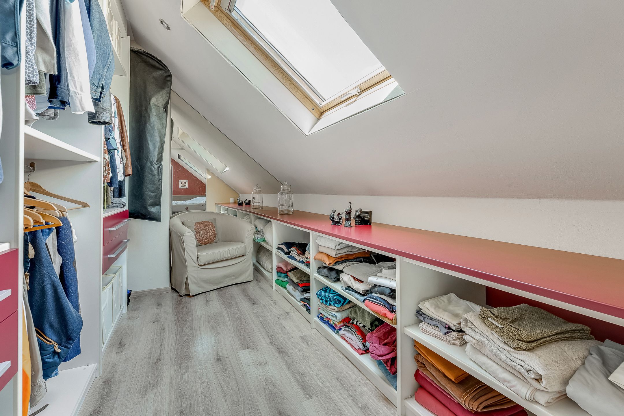Instapklare woning met tuingerichte aanbouw foto 28