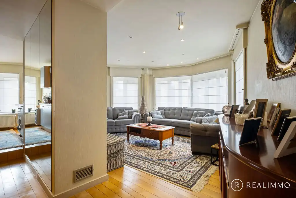 Veelzijdig handelspand met woonst op topligging in hartje Moen foto 15