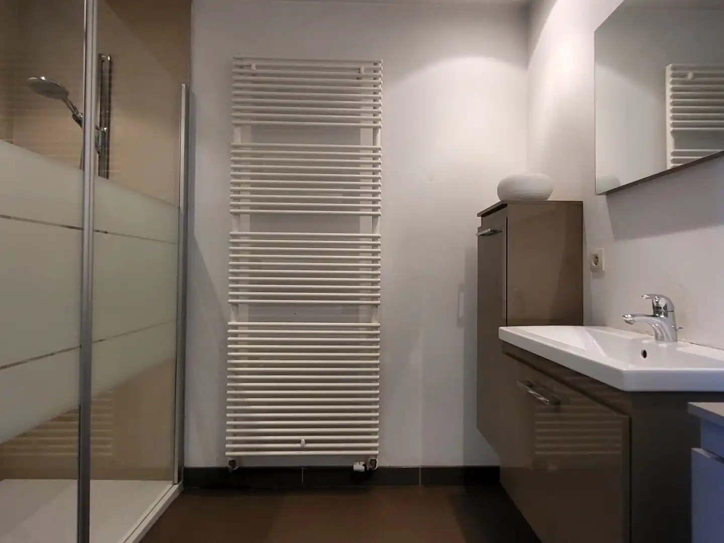 Prachtig energiezuinig 2-slaapkamerappartement met 2 zonnige terrassen en lift in hartje Geraardsbergen. foto 27