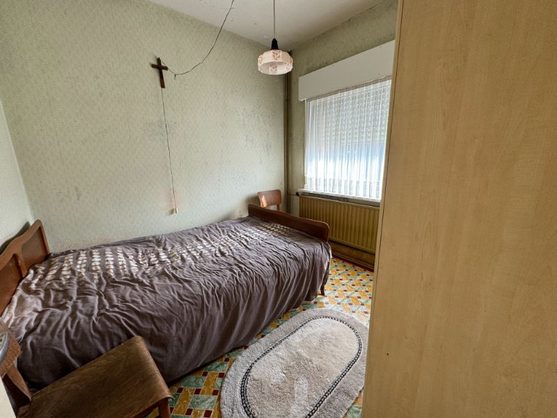 Ruime te renoveren hoeve gelegen in het groen op 1182m². foto 11