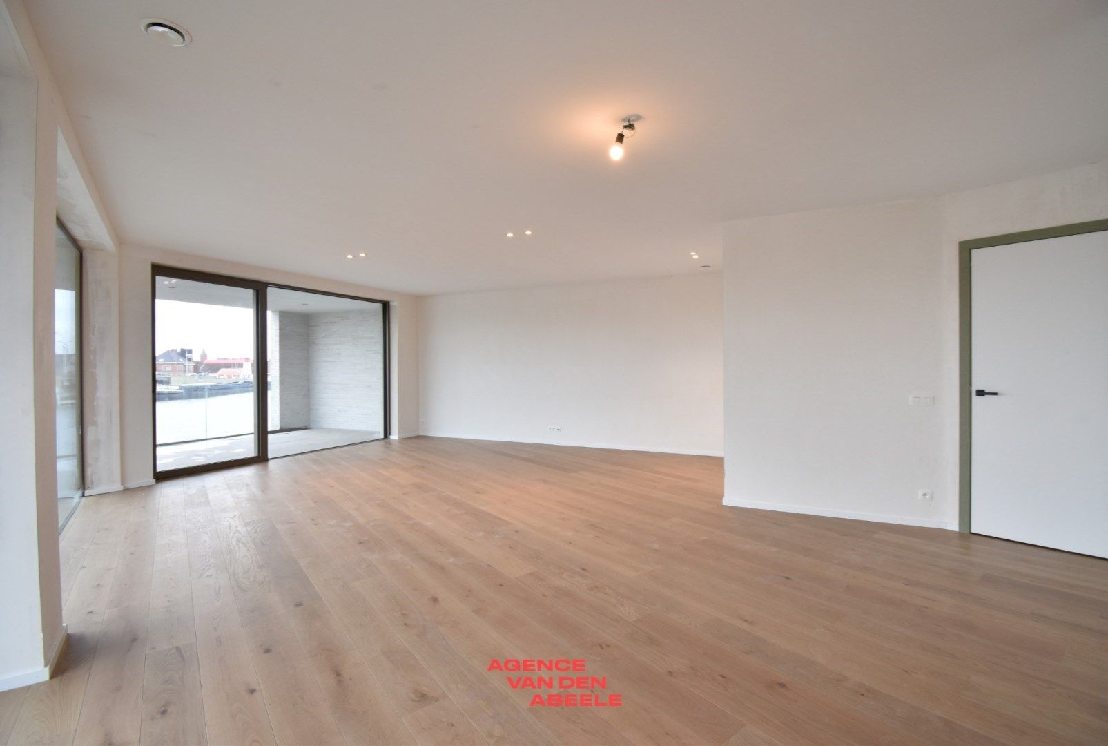 Ruim hoekappartement met prachtig uitzicht foto 3