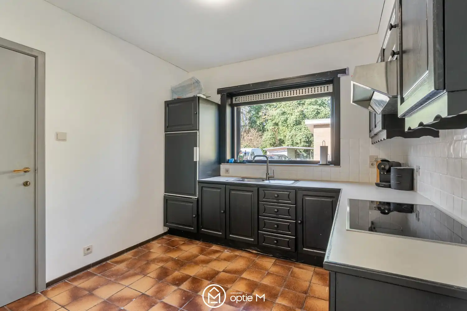 Investeringspand te koop in Genk – Twee verhuurde appartementen met onmiddellijk rendement foto 12