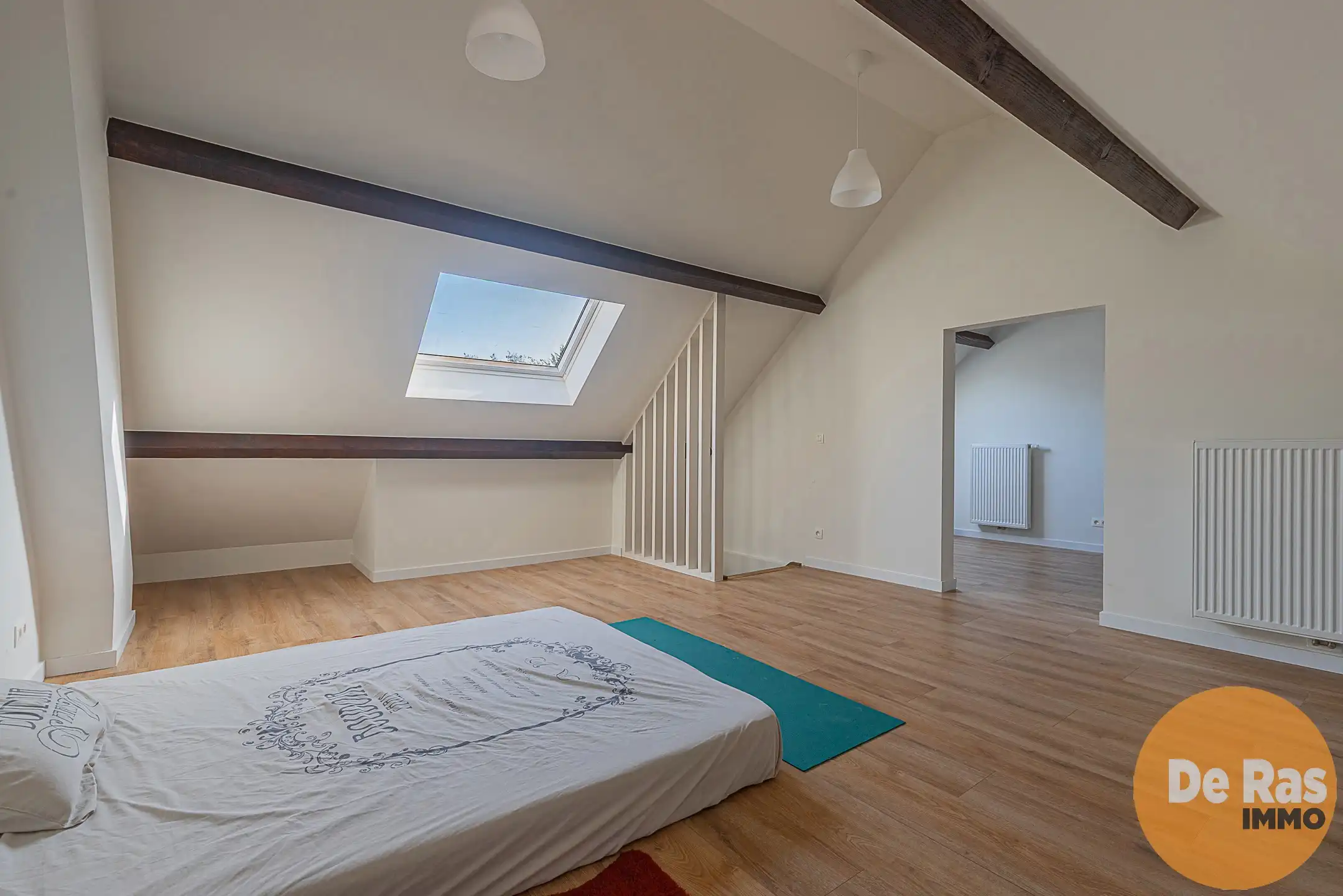 HERZELE- Recent gerenoveerde woning op centrale locatie  foto 22